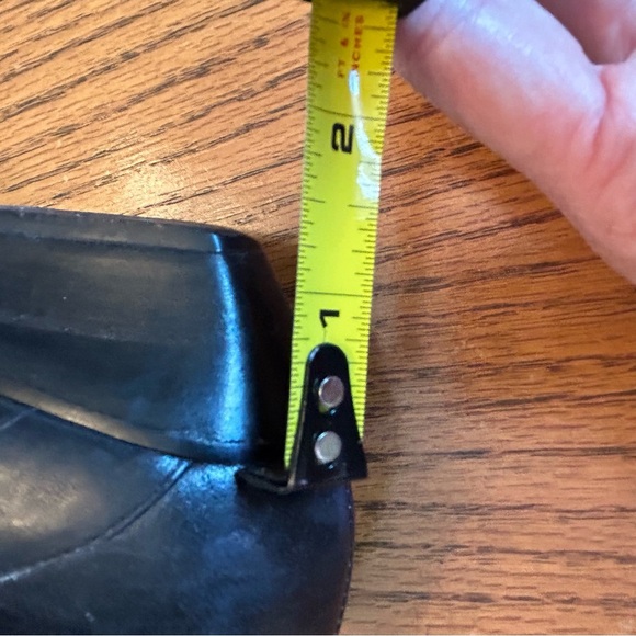 Ipanema Vintage Black Leather Low Heel Loafers with Buckle 1 1/2” Heel Size 8 - Picture 13 of 14